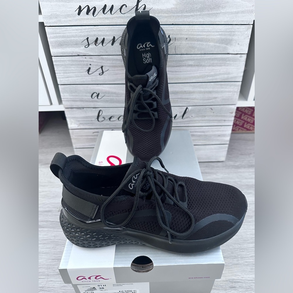 ARA Mcallen Sneakers Black Size 7.5 NWB